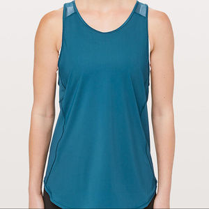 Lululemon Athletica Sculpt Tank II Top Size 2 NWOT